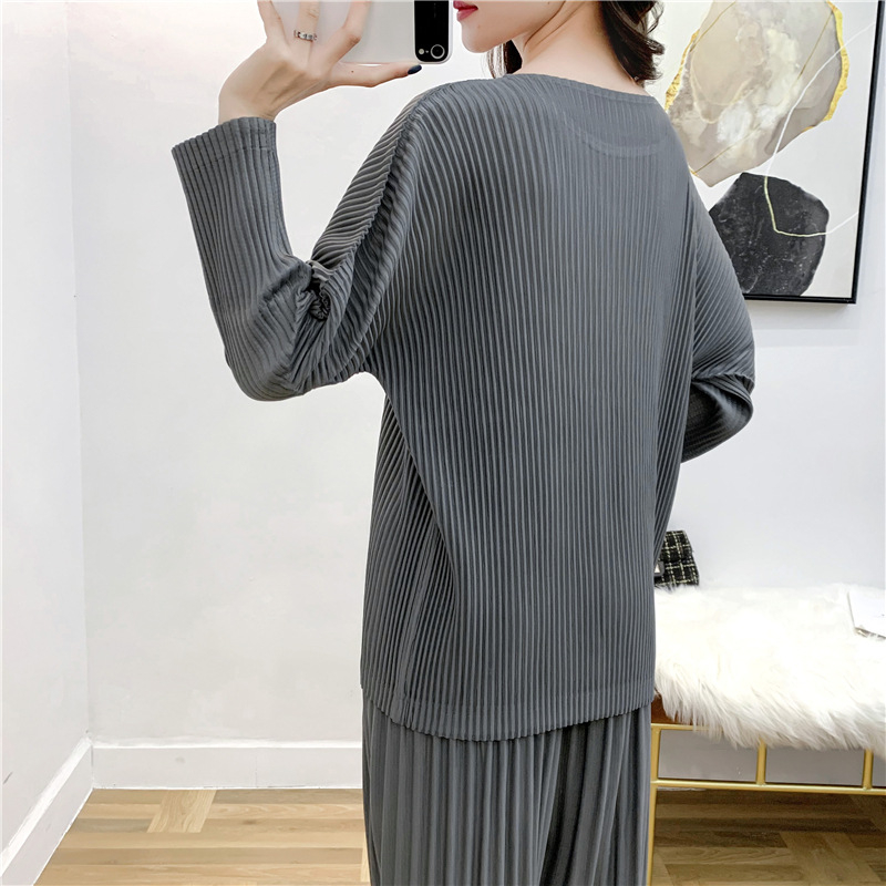 2020 New Pleated T-shirt Loose Large Round Neck Women Tops