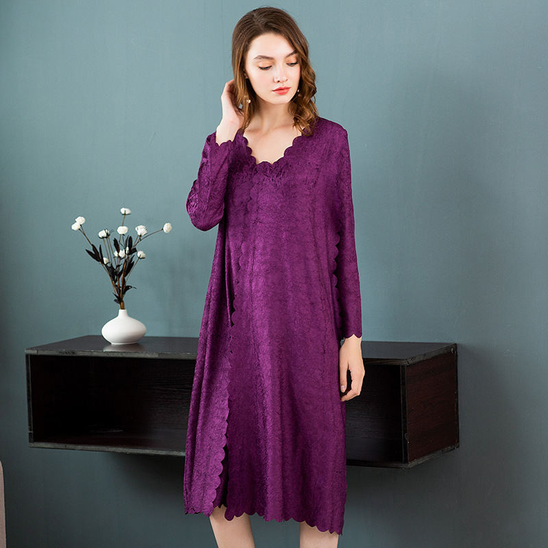 Autumn Women Pleated Dress 2018 New Style Ladies Fashion New Embroidery Wear