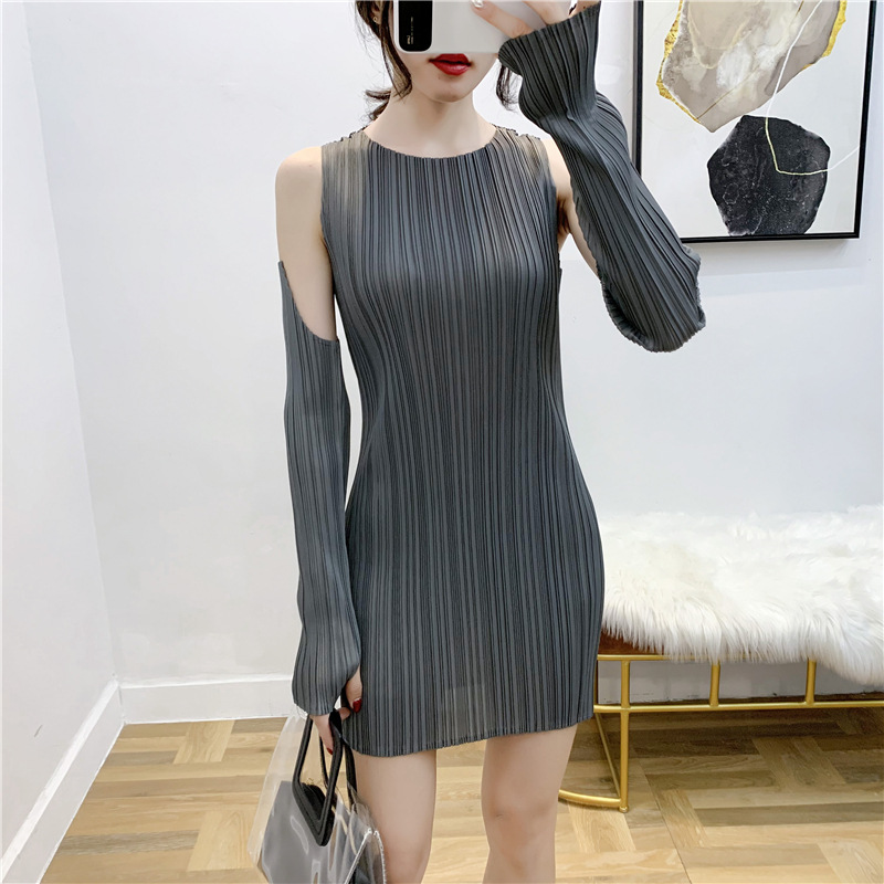Lady Fashion New Pleated Dress Fancy Sleeves Interesting Dress