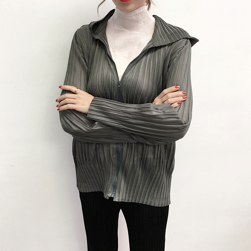 Women Pleated Hooded Jacket Autumn 2019 Zip Windbreaker Loose Large Pleated Coat