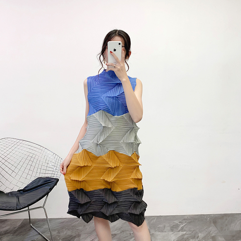 Autumn Winter Big Size Coloured Dress With Pleats Fashion New Bottom Dress