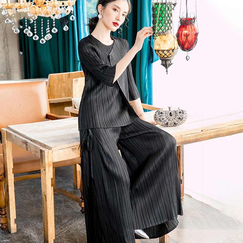 Spring Women Pleated Fashion New Pullover Tops Trousers Two Pieces Clothing Set