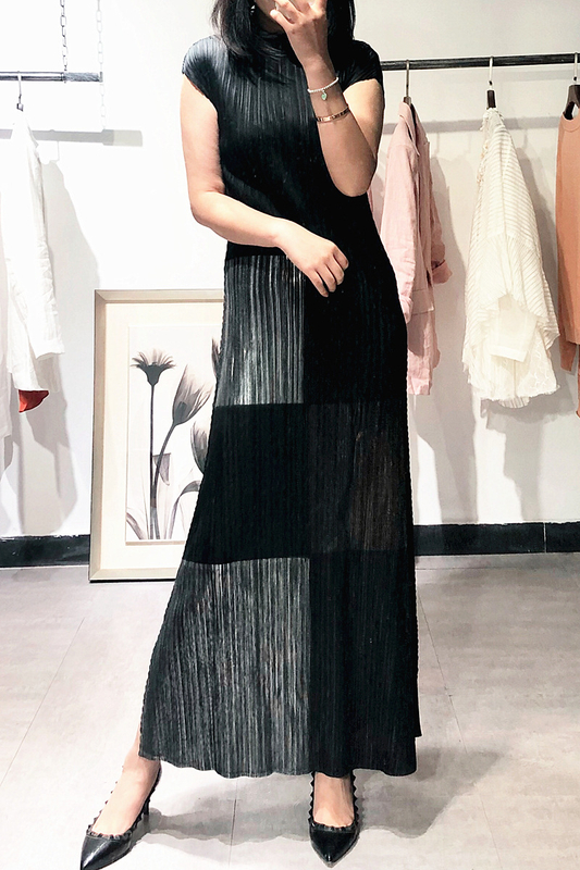 Golden Pleated Loose Casual Tidal Fashion High Quality Elegant Long Dress