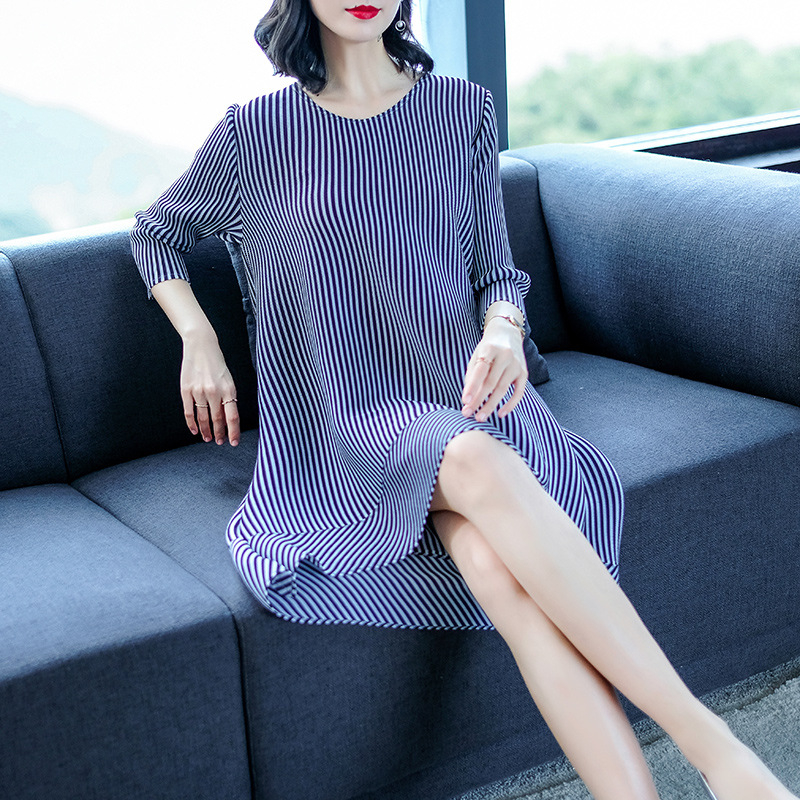 Large Dresses Spring New Women's Fashion Simple Loose Pleats Tidal Dress