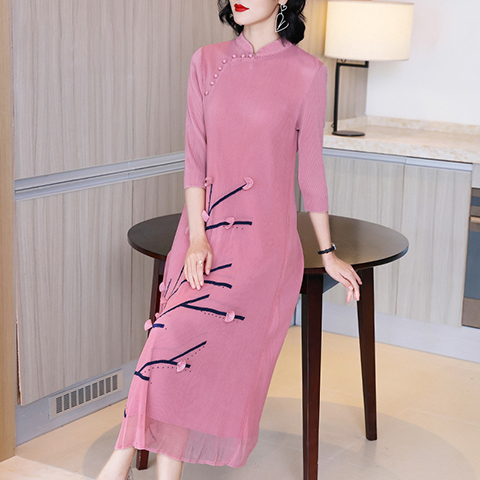 Slim Temperament Plus Size Dress Spring New Feminine Mother Pleated Knee Length Dress