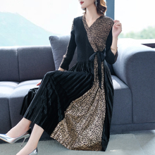 Golden Velvet Leopard Printed Pleated Dress Fall 2019 Decorated Women Big Size Fashion New Dress