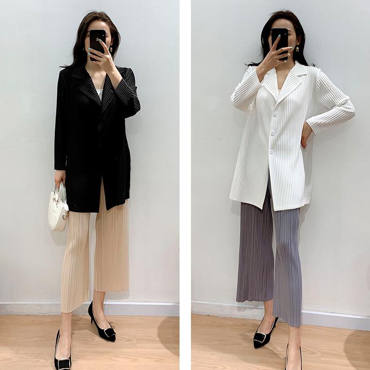 H37112196b7934b02bfa35aed7b2b6288X