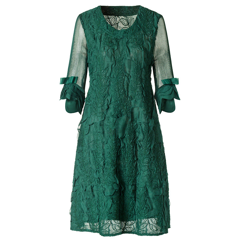 Women Fashion Embroidered Loose-sized Pleated Dress For Spring Wear