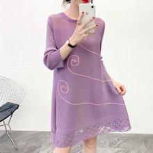 Women Pleated Oversized Dress Spring New Fashion Ethnic Style Plate Flower Loose Half Sleeve Dress