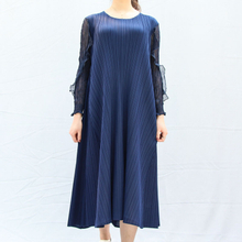 Autumn Women New Embroidered Round Neck Solid Color Pleated Long Sleeve Dress
