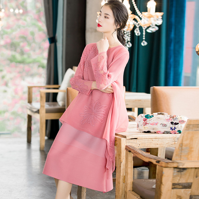 Fake Two Piece Embroidered Beaded Large Pleated Dress 2020 Spring New Loose Dress