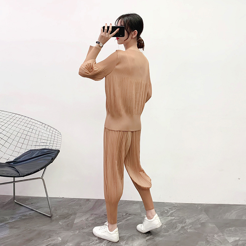 Women Pleated 2019 New Suit Pants Fashion Two Piece Set Female Tops Trousers Loose Clothing Sets