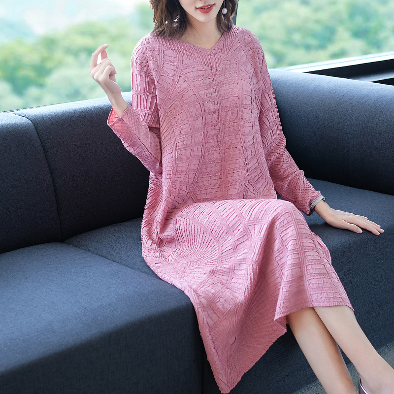 Winter Autumn Women Pleated Fashion New Tidal Loose Big Size Embroidery Popular Dress