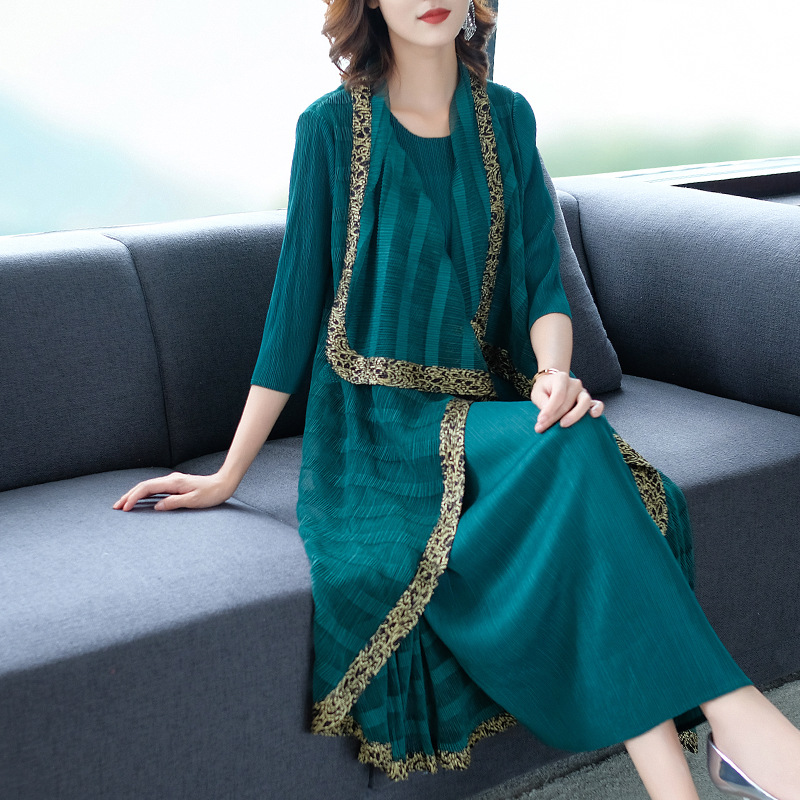Pleated Dress Autumn 2019 New Women's Long Fake Two Loose Big Size Dress