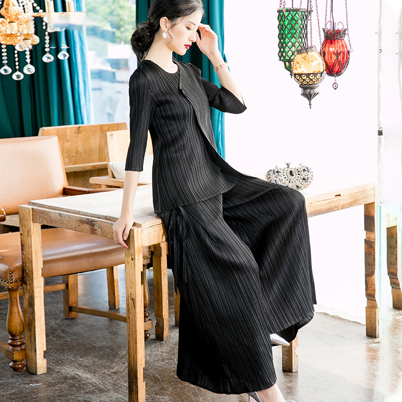 Spring Women Pleated Fashion New Pullover Tops Trousers Two Pieces Clothing Set