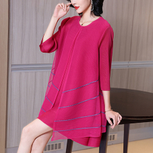High-end Foreign Style Dress Spring 2021 New Women's Loose Fake Two-piece A-line Pleated Dress