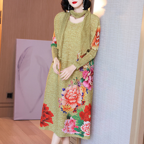 High End Foreign Style Pleated Mother's Dress Spring New Loose Print Age Reduced Midi Pleated Dress
