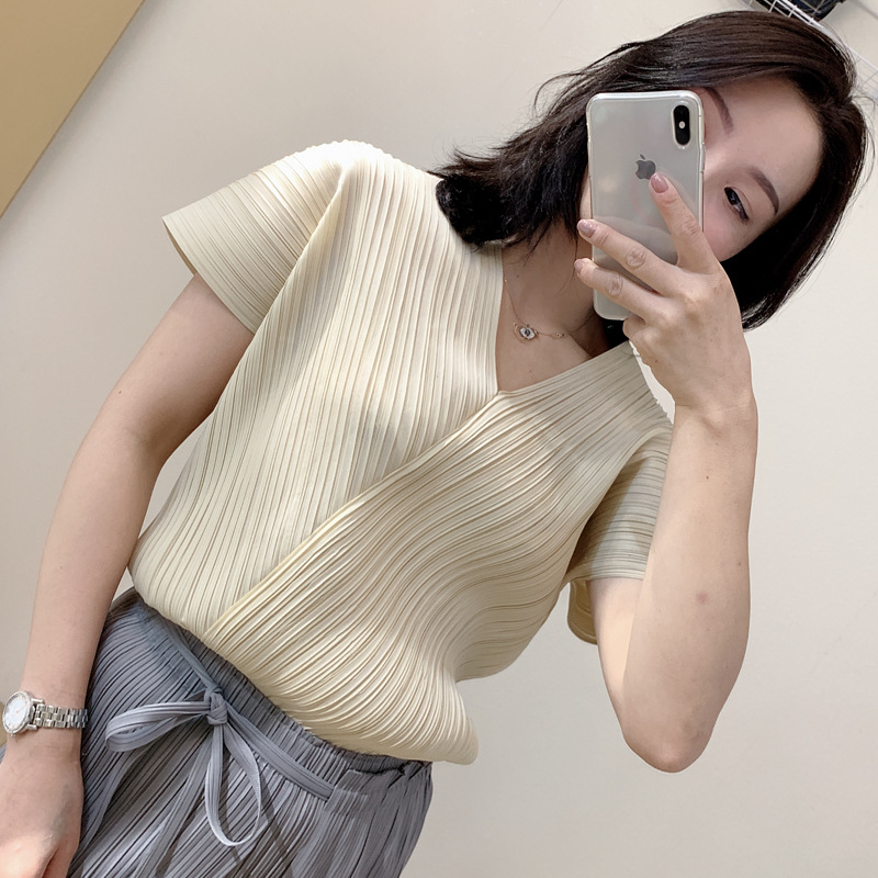 Women Pleated Fashion New Short Sleeved V-neck Loose Big Size Tops Shirts