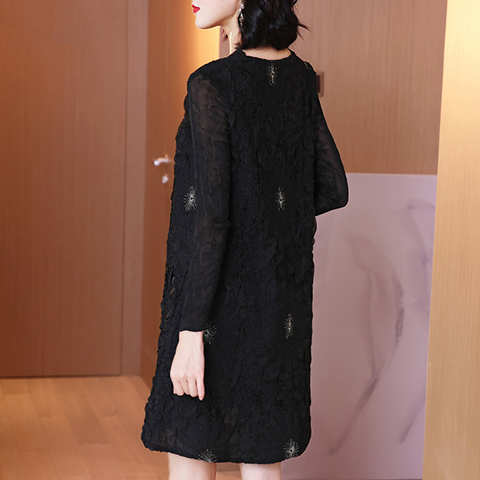 High-end French Black Embroidery Dress Autumn Winter 2020 New Women's Plus Size Pleated Dress
