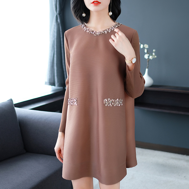 Autumn Women Pleated Solid Color Lady Elegant Long Sleeved Loose Wrinkle Nail Neads Casual Dress