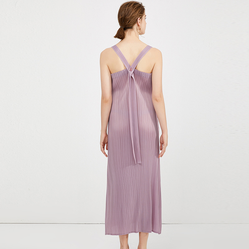 Women Pleated Dress 2020 Spring New Fashion Sexy One Button Sling Split Dress
