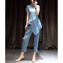 Women Wrinkle Suit Folded Pants Short Sleeves Round Neck Irregular Tops Pleated Two Pieces Clothing Sets