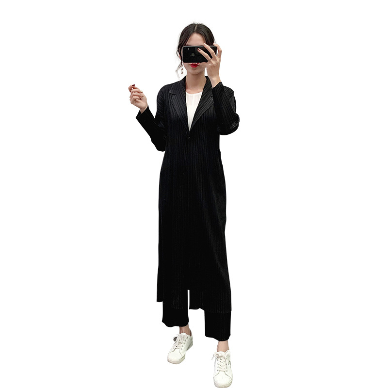 Pleated Windbreaker Autumn And Winter 2019 New Style Apricot Long Windbreaker Women's Coat