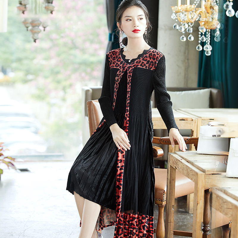 Women Pleated Leopard Print Fake Two Piece Dress New Slim Pleated Dress In Early Spring 2020