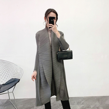 Women Pleated Windbreaker 2020 Spring New Loose Large Pleated Outerwear Jacket