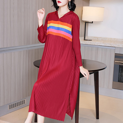 Autumn And Winter Red Long Sleeve Fashion Style Mother Reduced Age Long Pleated Dress