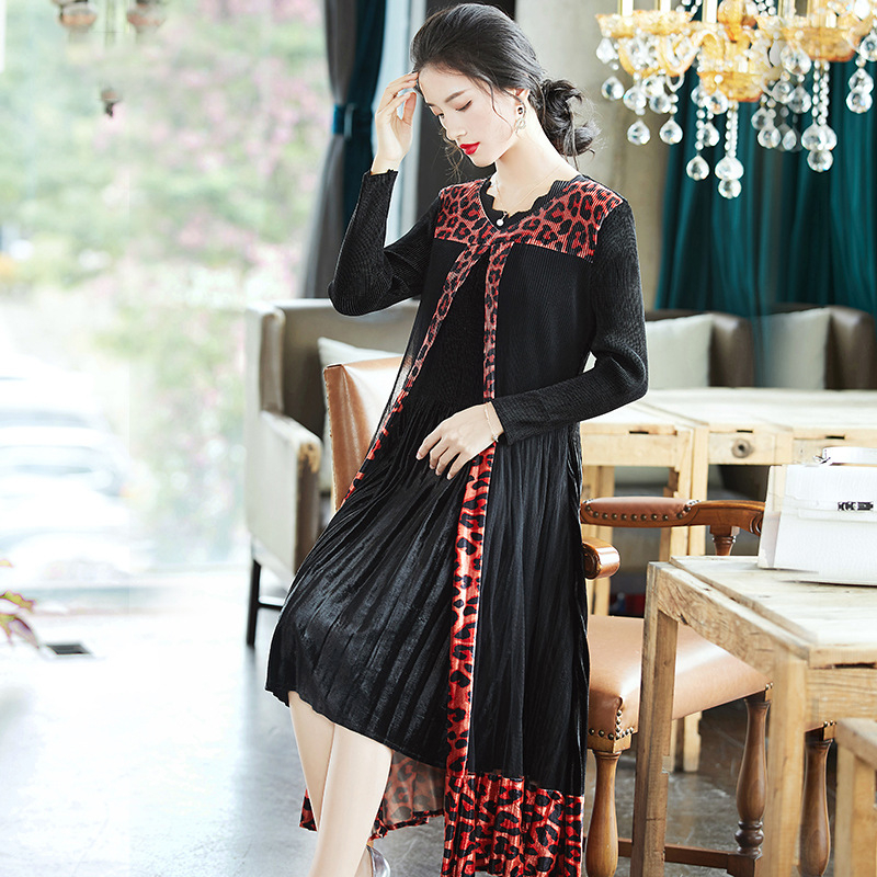 Women Pleated Leopard Print Fake Two Piece Dress New Slim Pleated Dress In Early Spring 2020