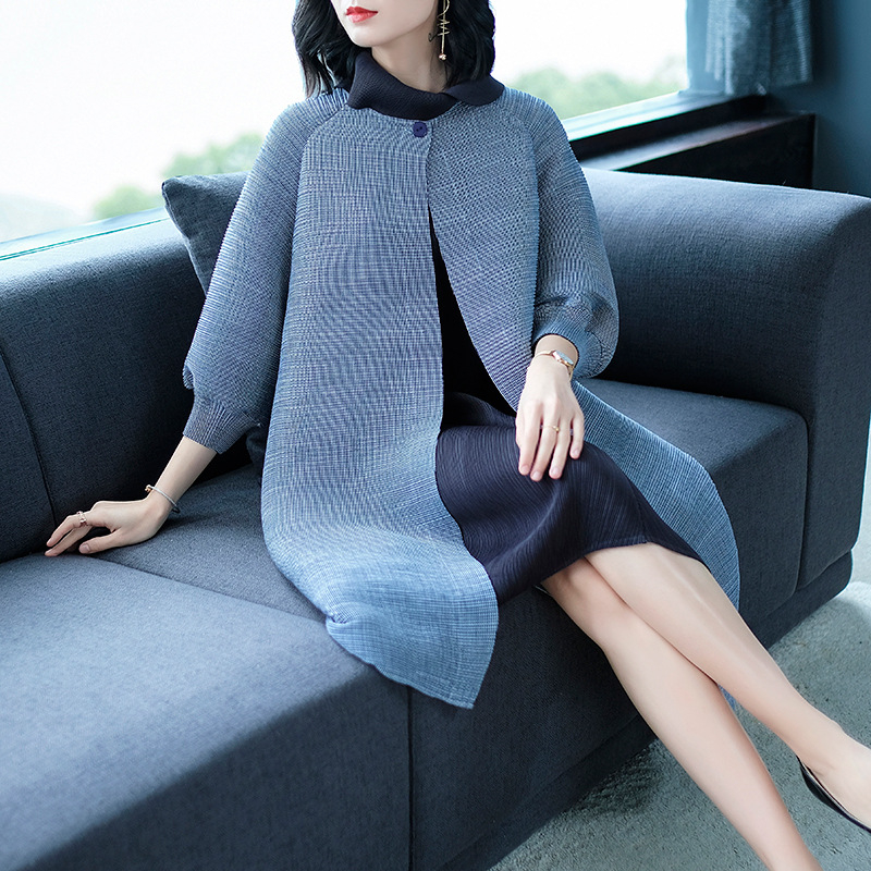 Spring Women Pleated Fashion New Tidal Loose Lady Long Jacket Coat