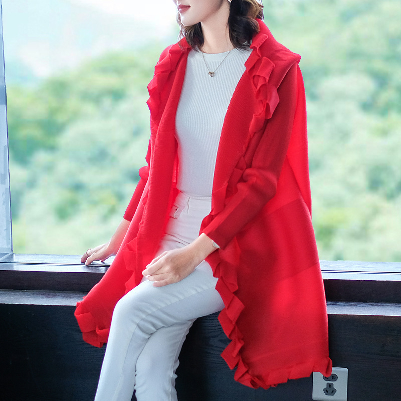 Autumn And Winter 2019 Fashion Pleated Coat Long Sleeve Fashion Ear Edge Pleated Jacket