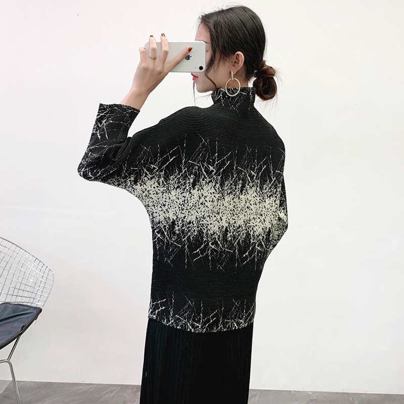 Women Pleated Top Spring New High Collar Pullover Bat Sleeve Thin Pleated T-shirt