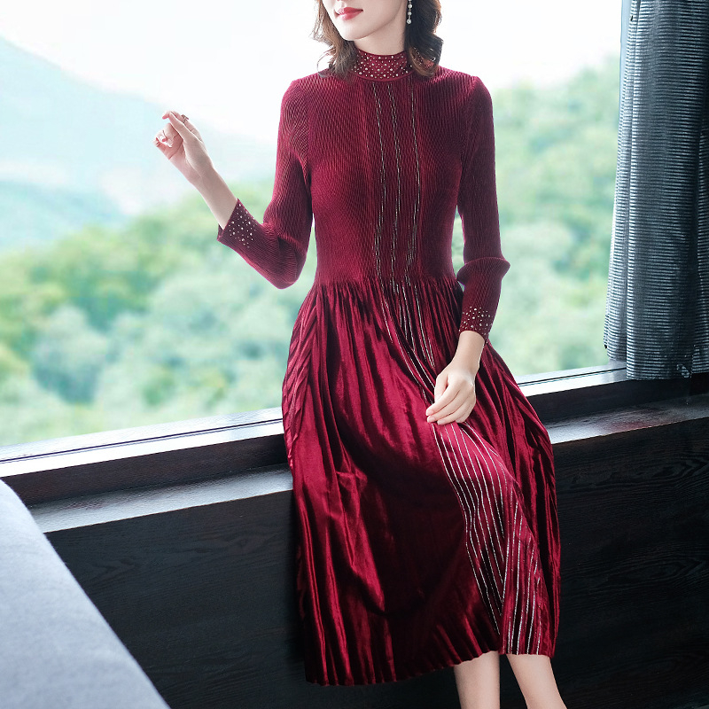 Fashionable Temperament Slim Large Size Pleated Dress Autumn Nail Bead Women Pleated Tide Dress