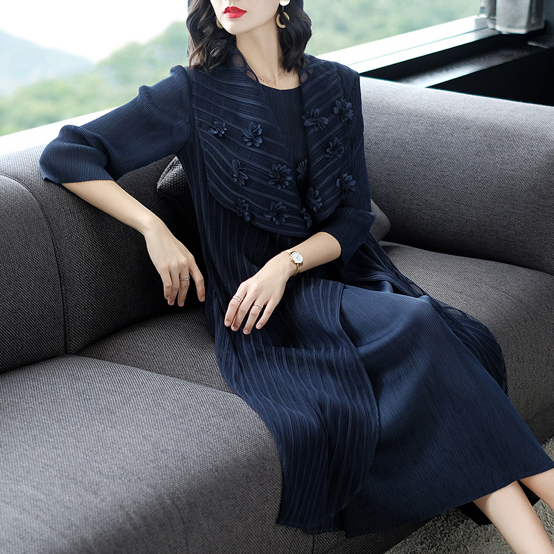 Women Pleated Dress Fake Two Loose Big Size Dresses Autumn 2019 New Mesh Embroidered Dress