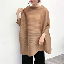 Autumn Women Pleated Fashion New Tidal Loose Big Size Fashion New Bat Sleeved Tops Shirts