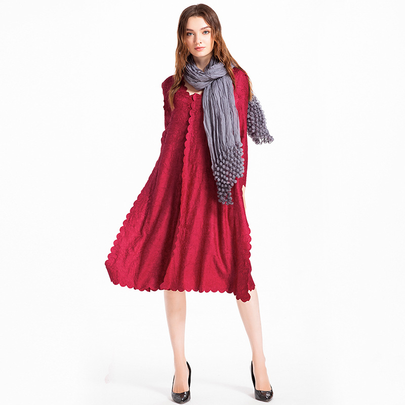 Autumn Women Pleated Dress 2018 New Style Ladies Fashion New Embroidery Wear