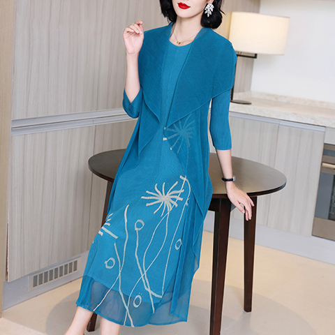 Women Age Reduction Fake Two Dresses Spring 2021 New Women's Long Style Mother Looks Thin And High-end