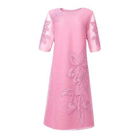 High End Embroidery Plus Size Pleated Dress Spring 2021 New Women Loose Temperament Pleated Dress
