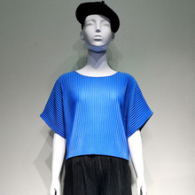 Women's 2020 Summer New Fashion Simple Short Sleeve T-shirt Loose Round Neck Pleated Tops