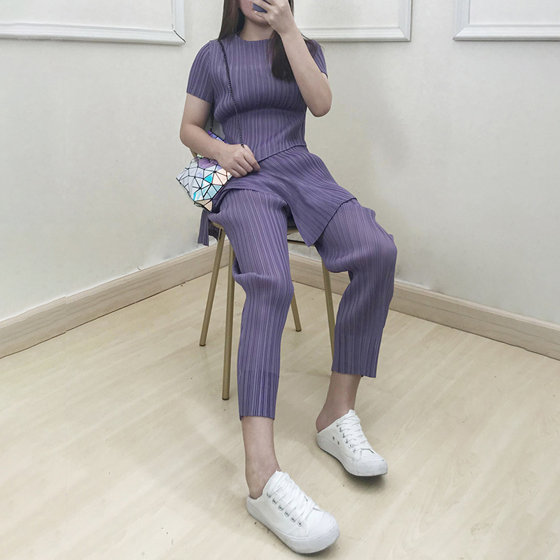 Fashion Casual Suit Women's 2020 Summer Pleated Round Neck Short Sleeve Top Straight Pants Two Piece Set