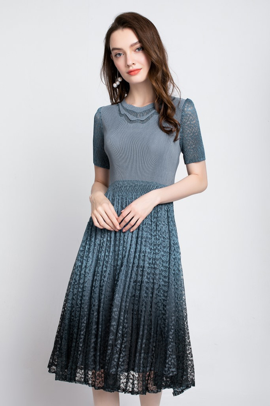 Autumn Women Pleated Dress Tidal Fashion New Lace Loose Dress