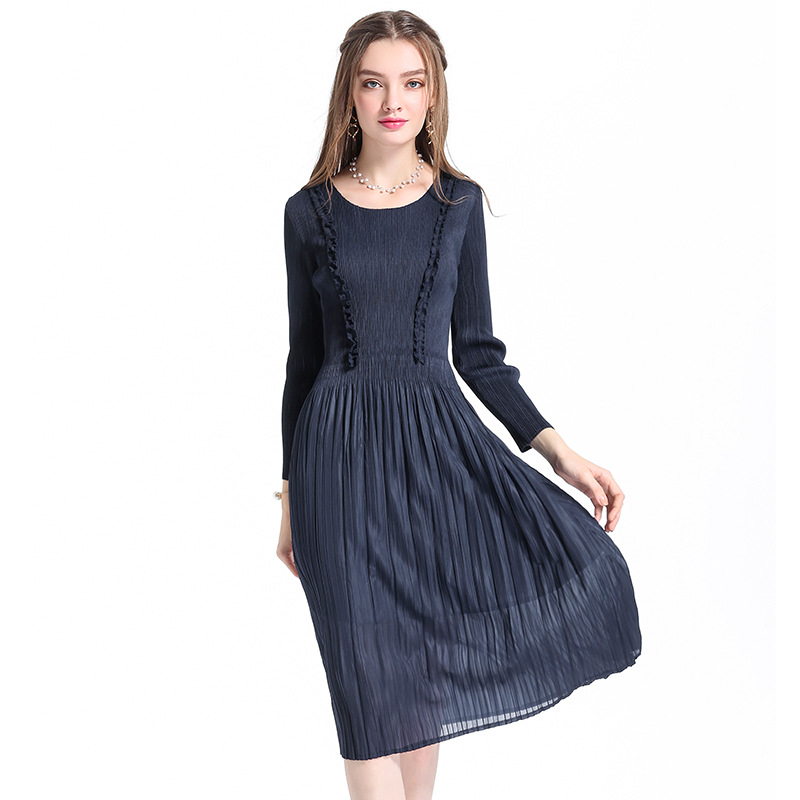 The New Vertical Pleated Lace Slim Fashion Vintage A-line Knee-length O-neck Spring Women's Dress