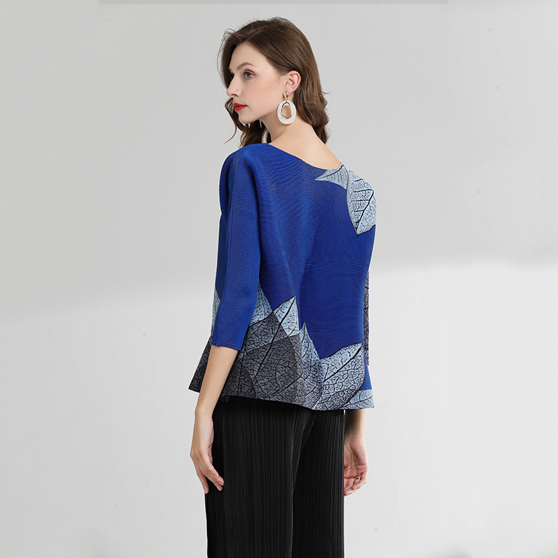 Women Pleated Top Leaves Print Bottoming Shirt