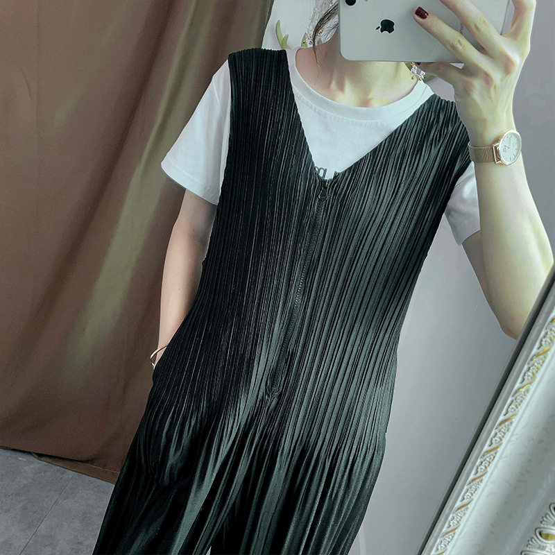 new Summer Women's Loose Big Sizes Pleated Pants Overalls