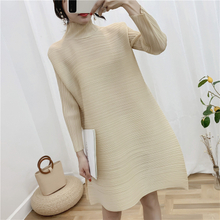 New Pleated Dress Autumn Winter Large Size High Collar Long Sleeves Loose Fashion New Women Dress
