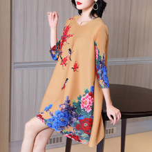 Mother's Loose Size Dress Spring 2021 New Women's High End Foreign Style Pleated Dress