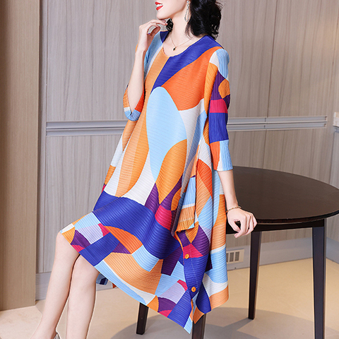 Loose Plus Size Dress Spring 2021 New Women's Pleated Dress