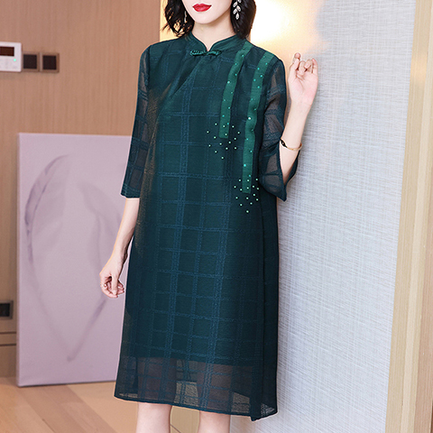 Pleated Mesh Nail Bead Large Size Dress Spring 2021 New Women's Loose A-line Pleated Dress